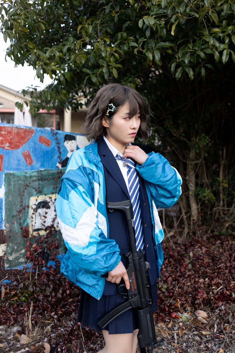 aticotidoti's tweet photo. スカイブルーとMP5
ムギマキさん@mgmk_ski
#武装JK #真木熊5 #架空武装学園 #YAMAGABASE https://t.co/DuIU7n0hqm