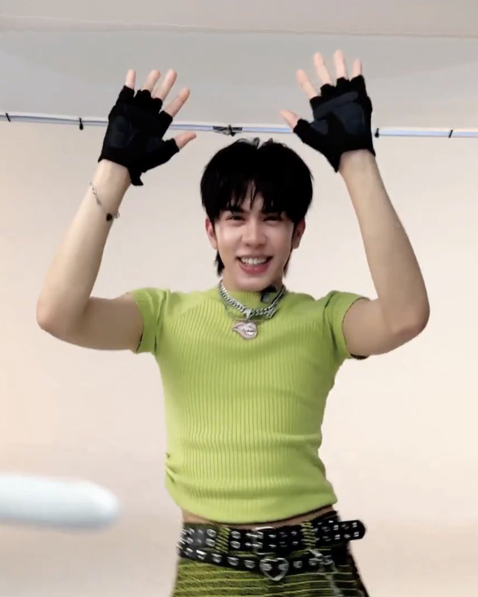 (໒꒱) ᴅᴀᴘʜɴᴇ ✩ tweet media