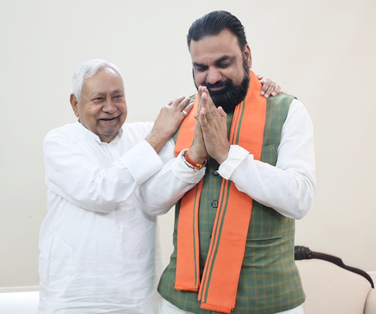 Nitish Kumar tweet media