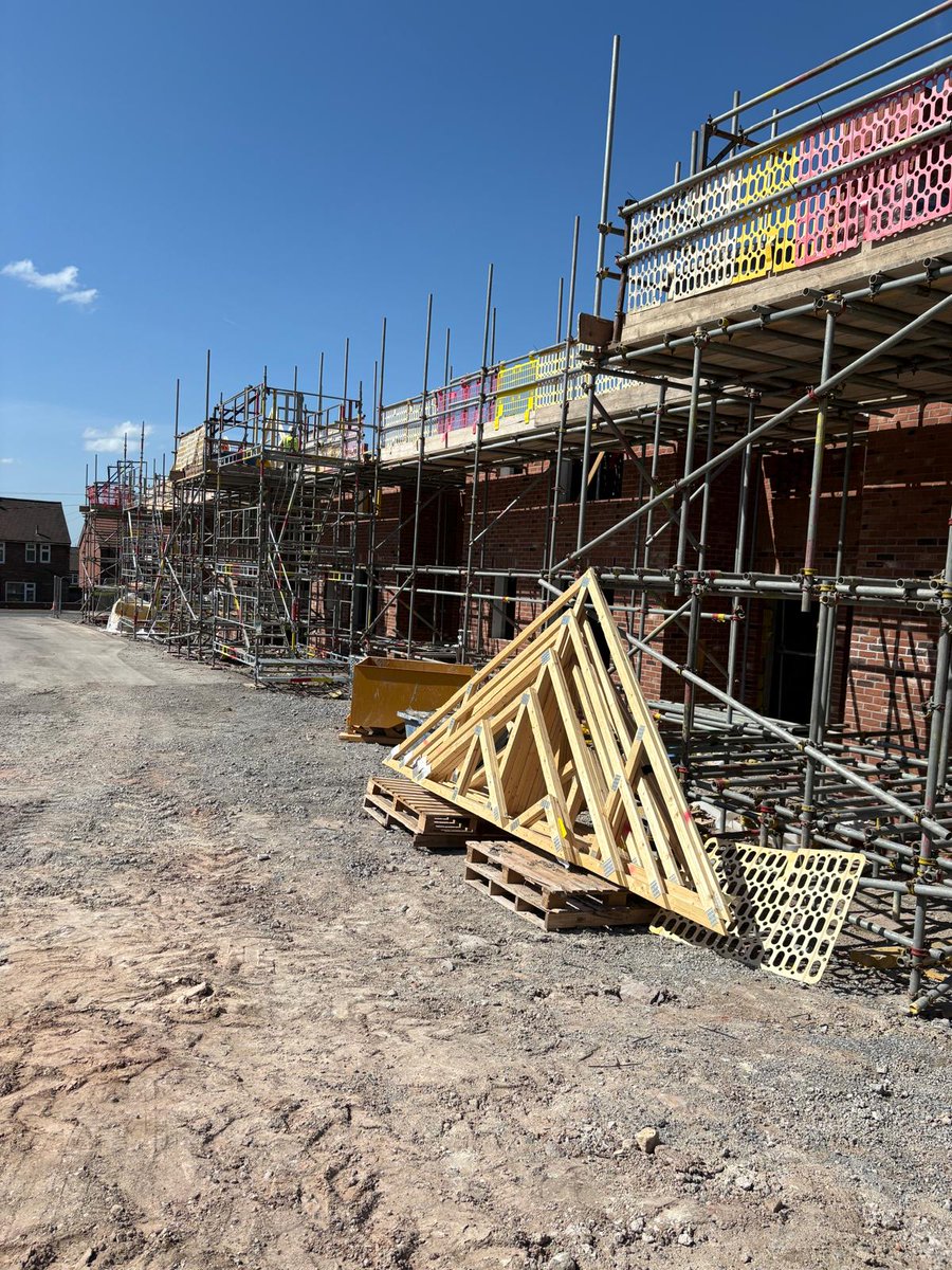 PSDirectLtd's tweet photo. A productive pre start meeting to organise and coordinate new utility infrastructure to just one of GS Kelsey Construction’s sites in Maltby! 

#utilitycoordinator #utilityconsultancy #utilityconnections #utilitymanagement  #maltby https://t.co/2Hx7dWxvh6