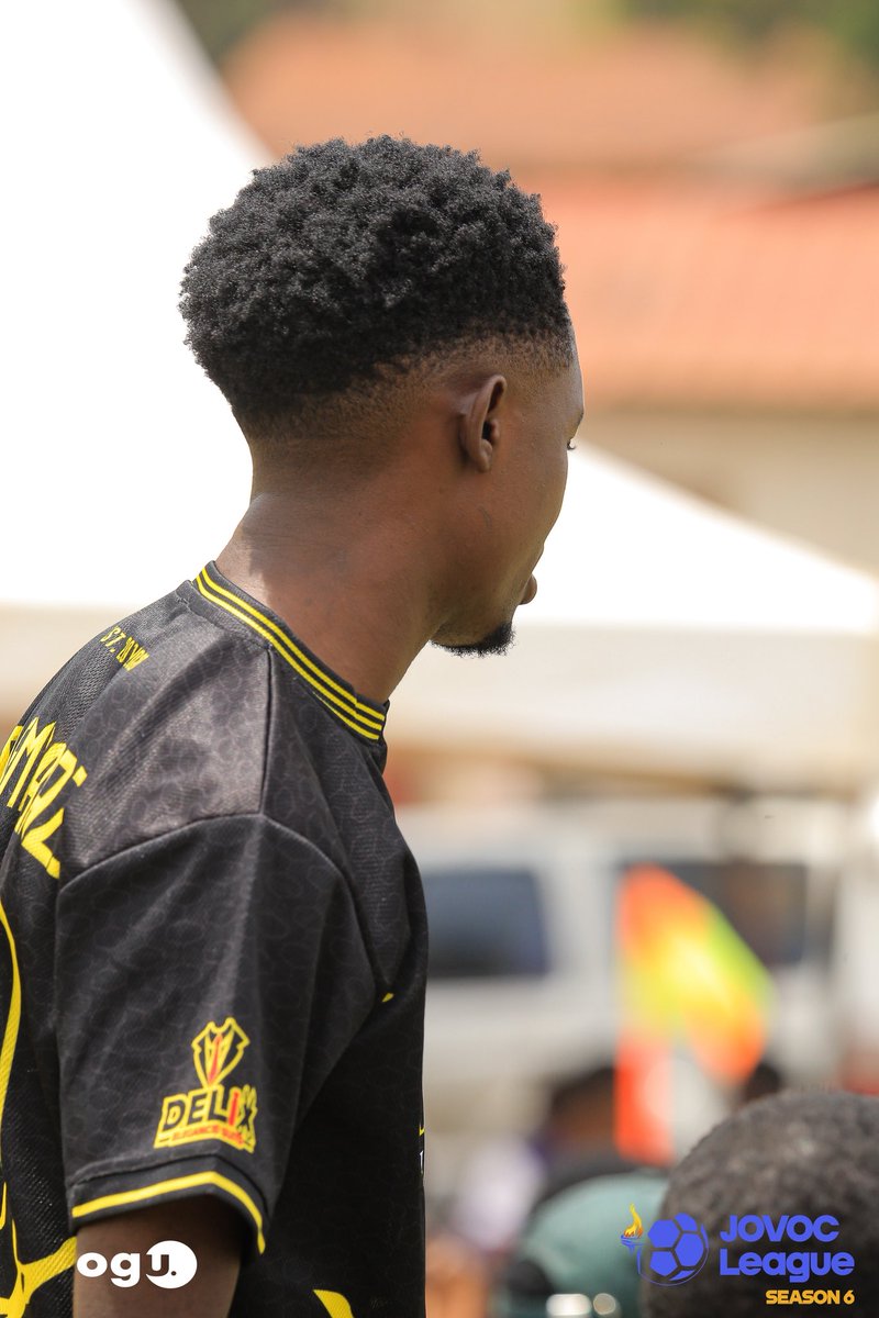 DerrickDmx's tweet photo. @Abomutumba_FC @Marcus_Bryan2 @JovocLeagueNews Clear image😂 https://t.co/ziYzRPWHkc
