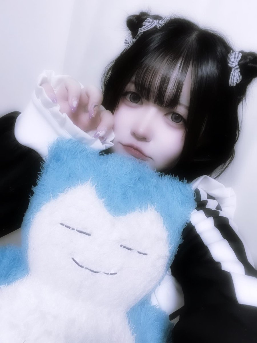 チャム ♡ Zzz… /＼＿＿＿／ 🩵🩵🩵 ( ( ー ᴗ ー ) )