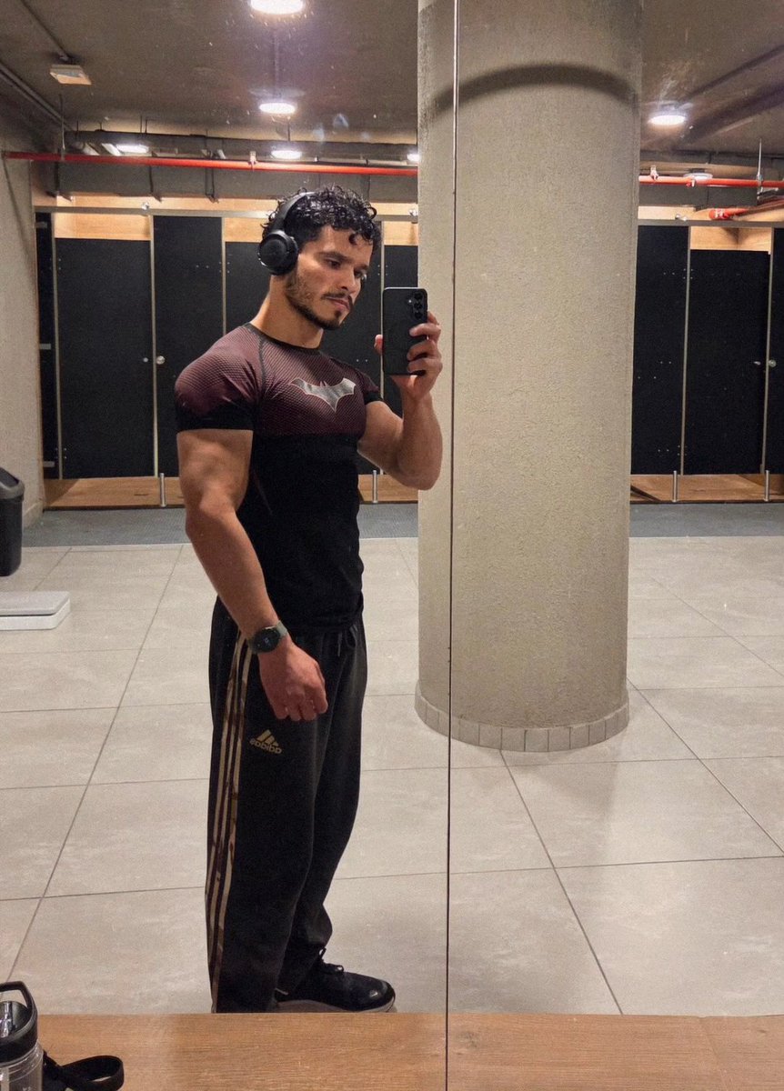 itsnicc's tweet photo. Gymtime https://t.co/PLY2gCo6w7