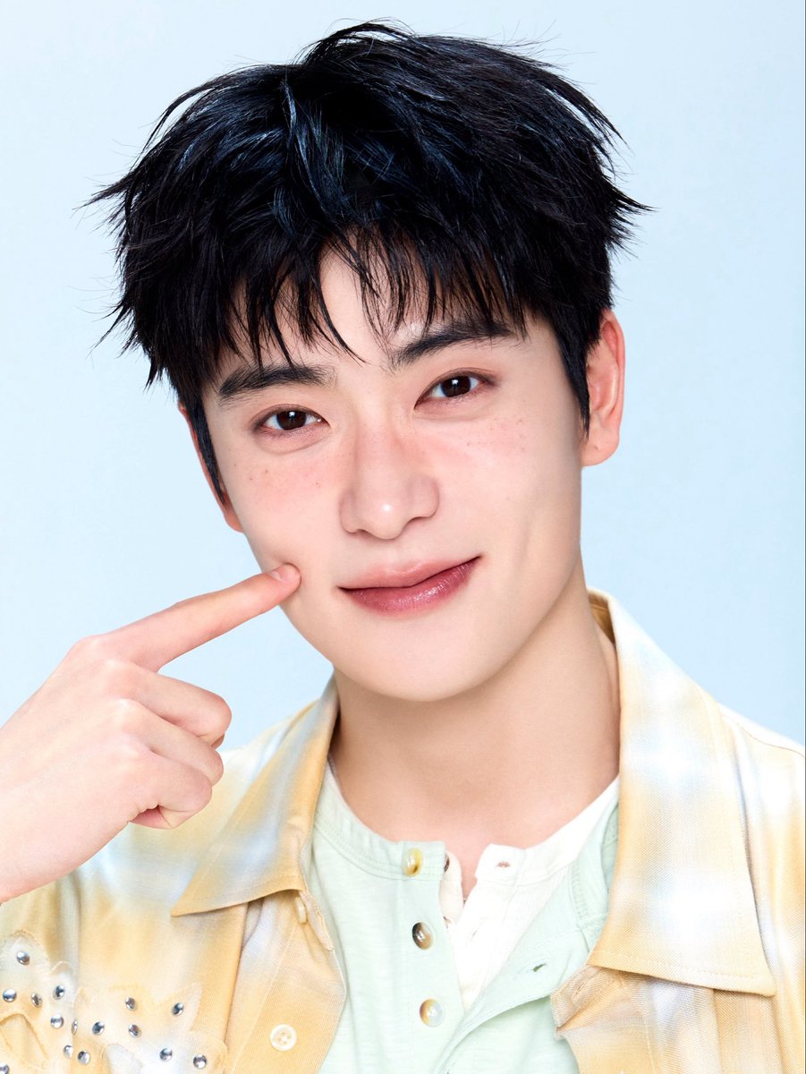 hourly jaehyun tweet media