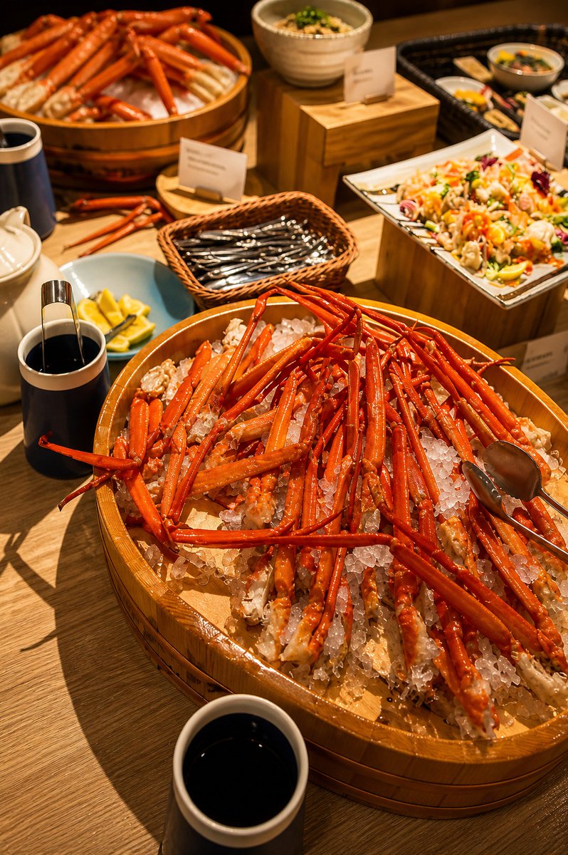 torastorong's tweet photo. Hey bros, Japan’s on a 4-day holiday… crazy, right?
Today I visited Tsunoshima in Yamaguchi for fun.
The bridge is 1,780 meters long, and even on a holiday it wasn’t crowded.
The hotel and crab buffet were amazing.
You’ve gotta visit once, bros.

#Yamaguchi #Japan #JapanTravel https://t.co/5xZplye1z3