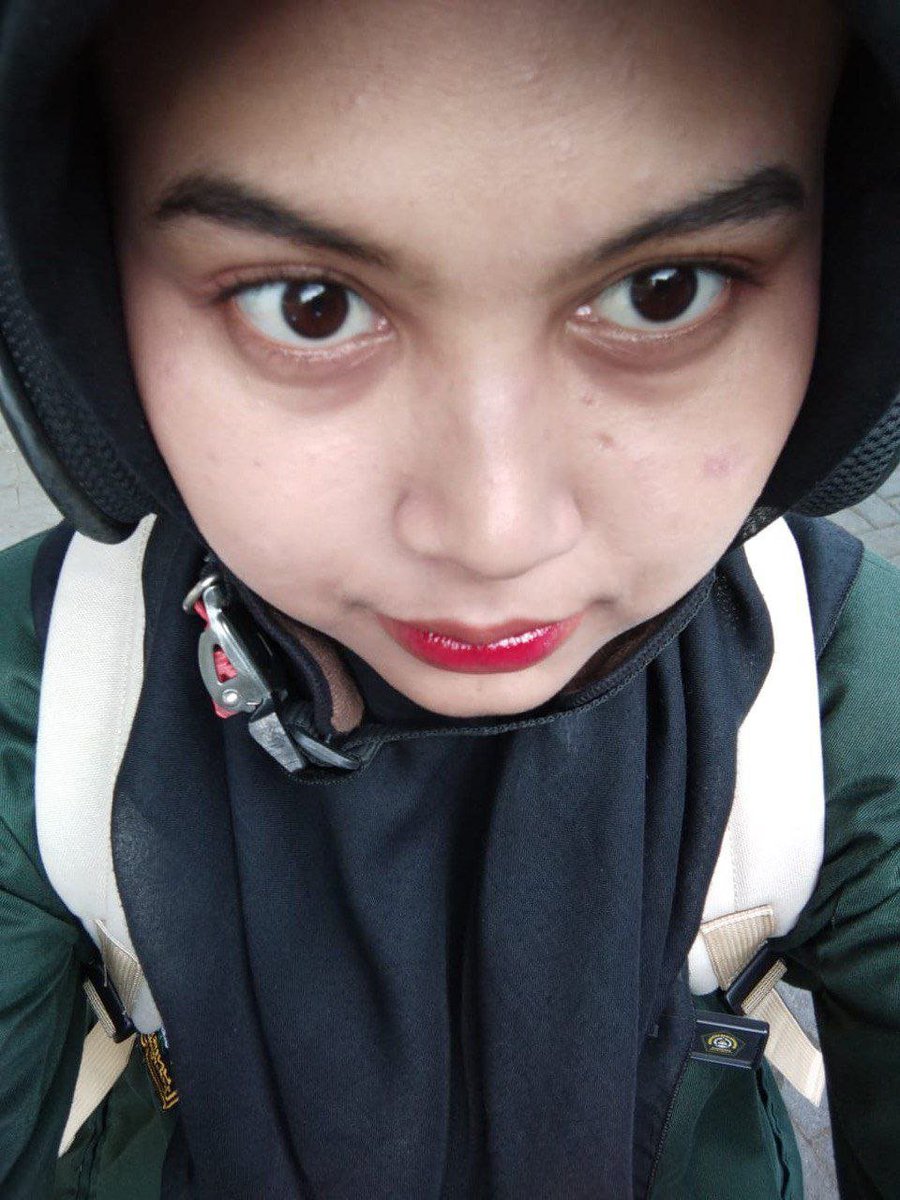 Hijab Rafika 
terabox.com/s/1V-KrPQ1kqDn…