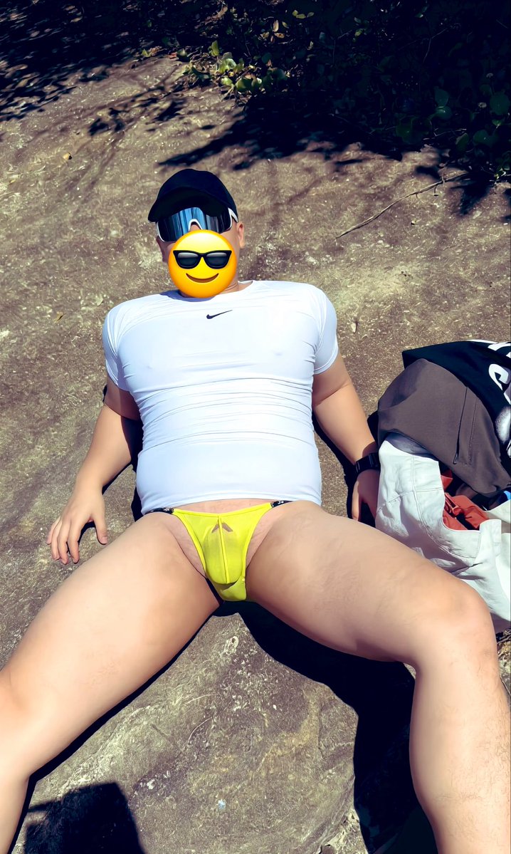After run and need sun bath 🩲💚
