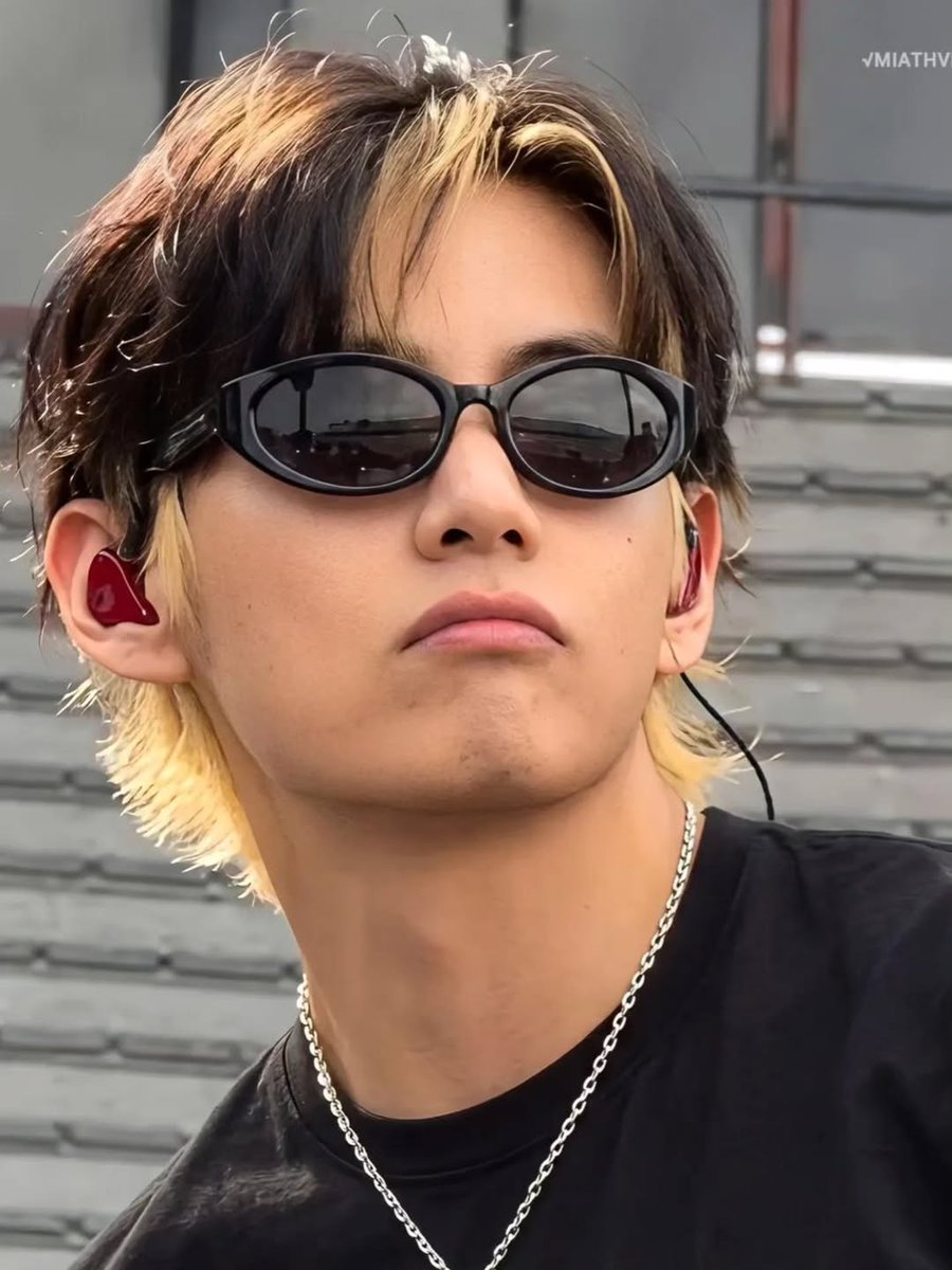 KIM TAEHYUNG (@95thv_thv) on Twitter photo 