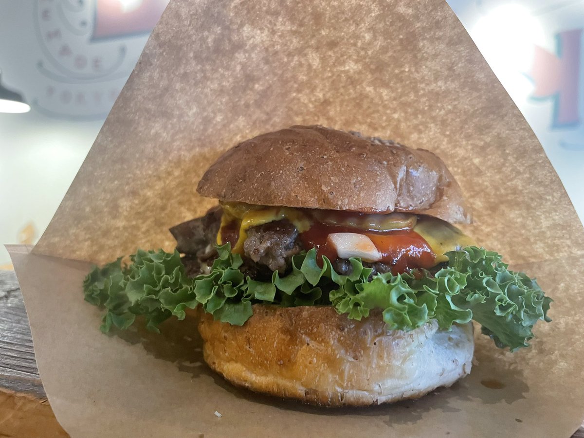 CHILLAX BURGERS &WINE チラックス 池袋グルメバーガー ハンバーガー tweet media