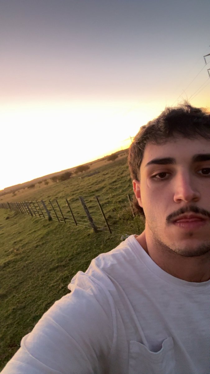 Valentino. 🇦🇷 tweet media