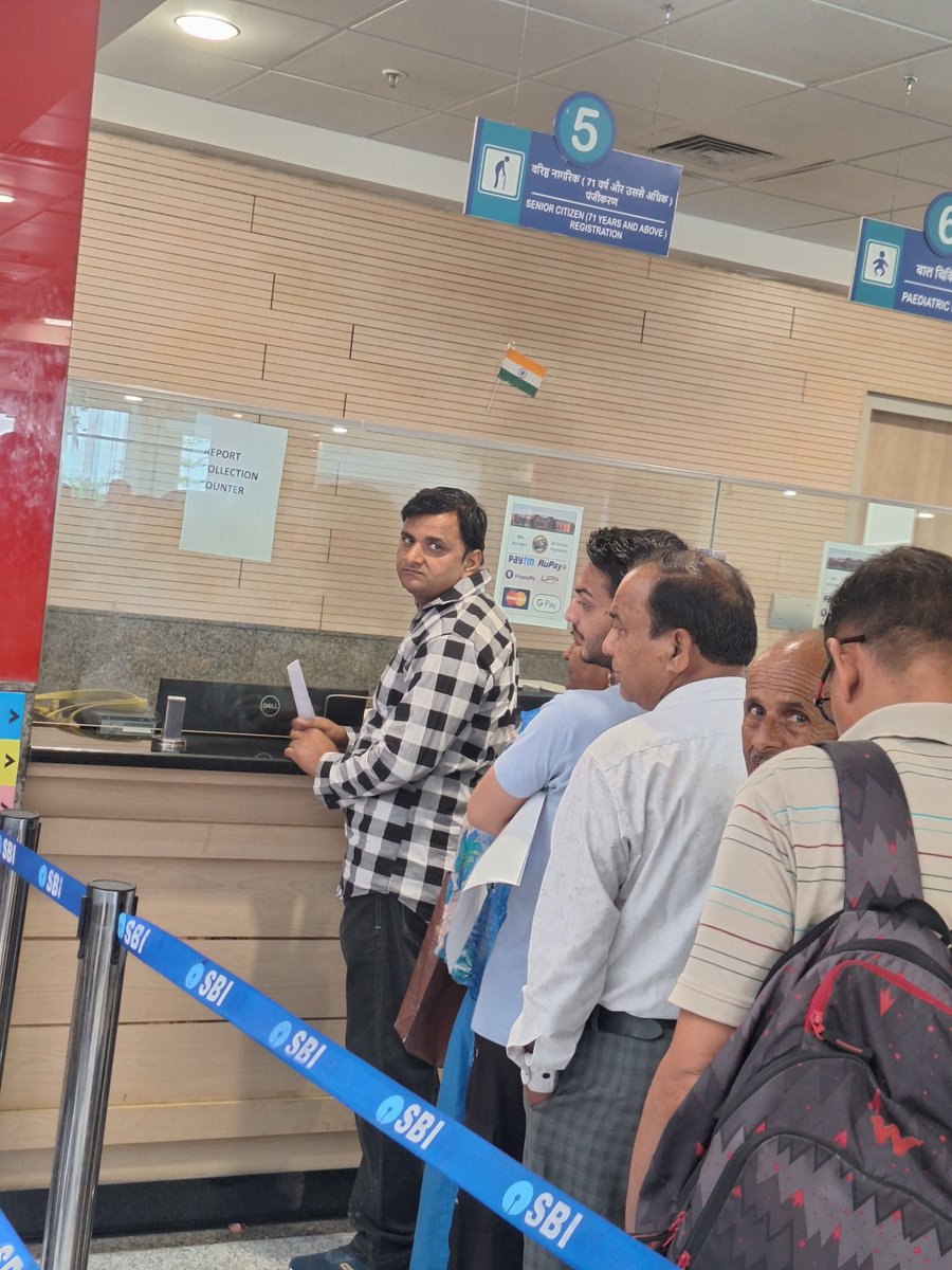 kscharak174's tweet photo. @MoHFW_INDIA @PMOIndia counter for Senior citizens above 71yrs at AIIMS Vijaypur Jammu with out any one to attend. https://t.co/ov9direVJY