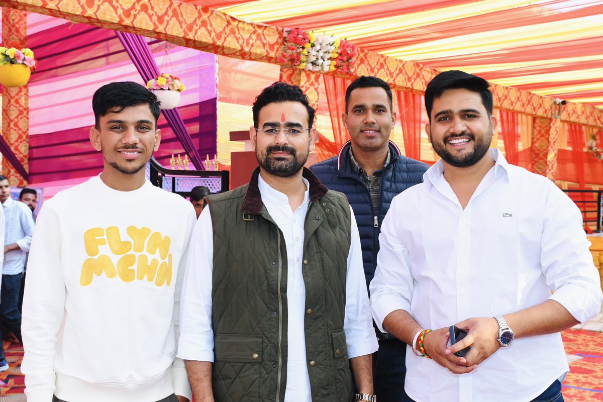 suniluradd's tweet photo. नागौर युवा कांग्रेस के जिला अध्यक्ष, संघर्ष के साथी, बड़े भाई मनोज जी भगत को जन्मदिन की हार्दिक बधाई एवं शुभकामनाएं 🎂 
@manojbhagatinc 
@RamniwasGawriya https://t.co/G6y7t2rh5l