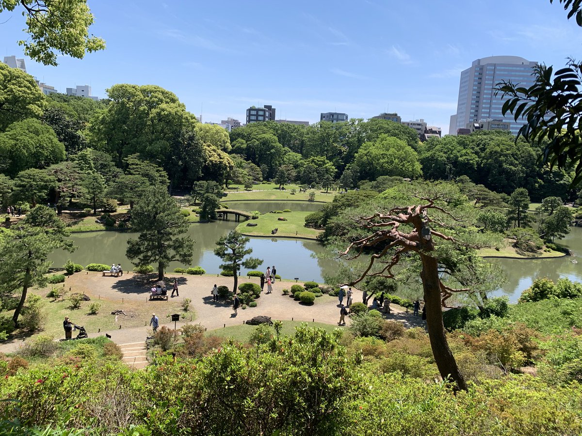 昔の金持ちは巨大な庭園とか作ってて、それが結果的にみんなの公園になってたりするからね……今の金持ちは庭の一つも作れない、女体ピラミッドが後世に残せるかよ