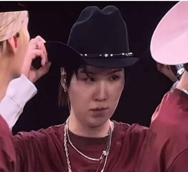 HES IN A COWBOY HAT MIN YOONGI IS IN A COWBOY HAT IM GOING INSANE