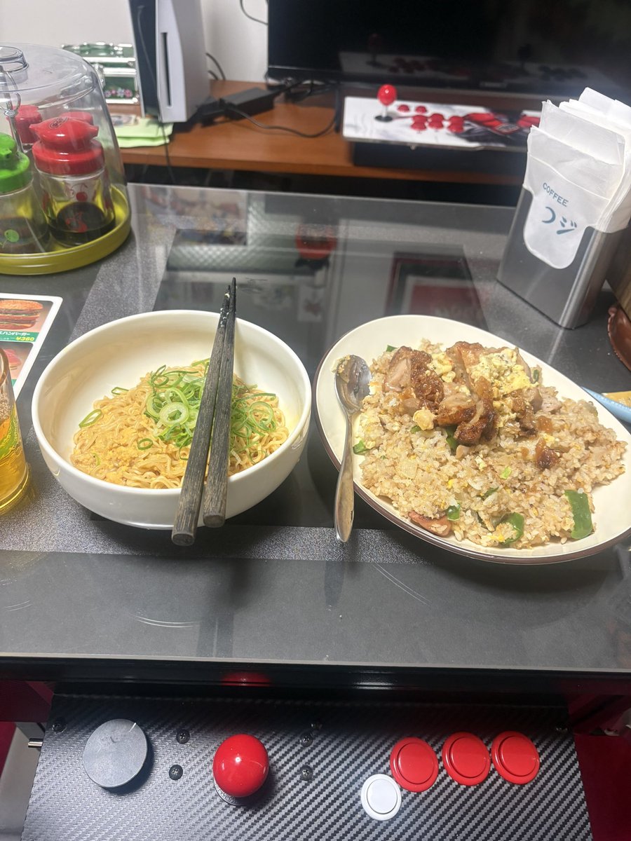 焼飯！
チキン南蛮！
混ぜそば！

#食のハイプ野郎