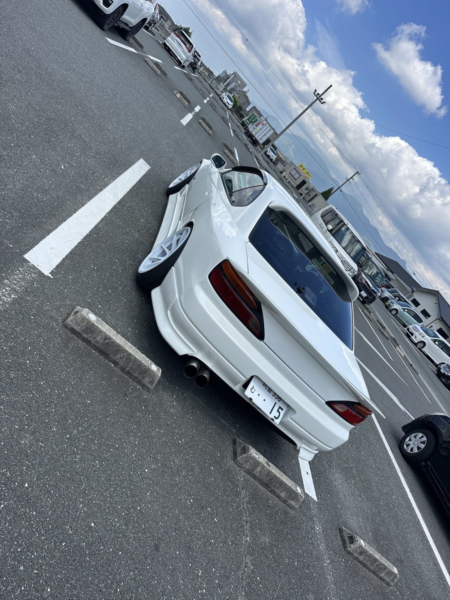 k_s15s's tweet photo. 平日の昼間から乗り回した〜 https://t.co/hQRccl62pV