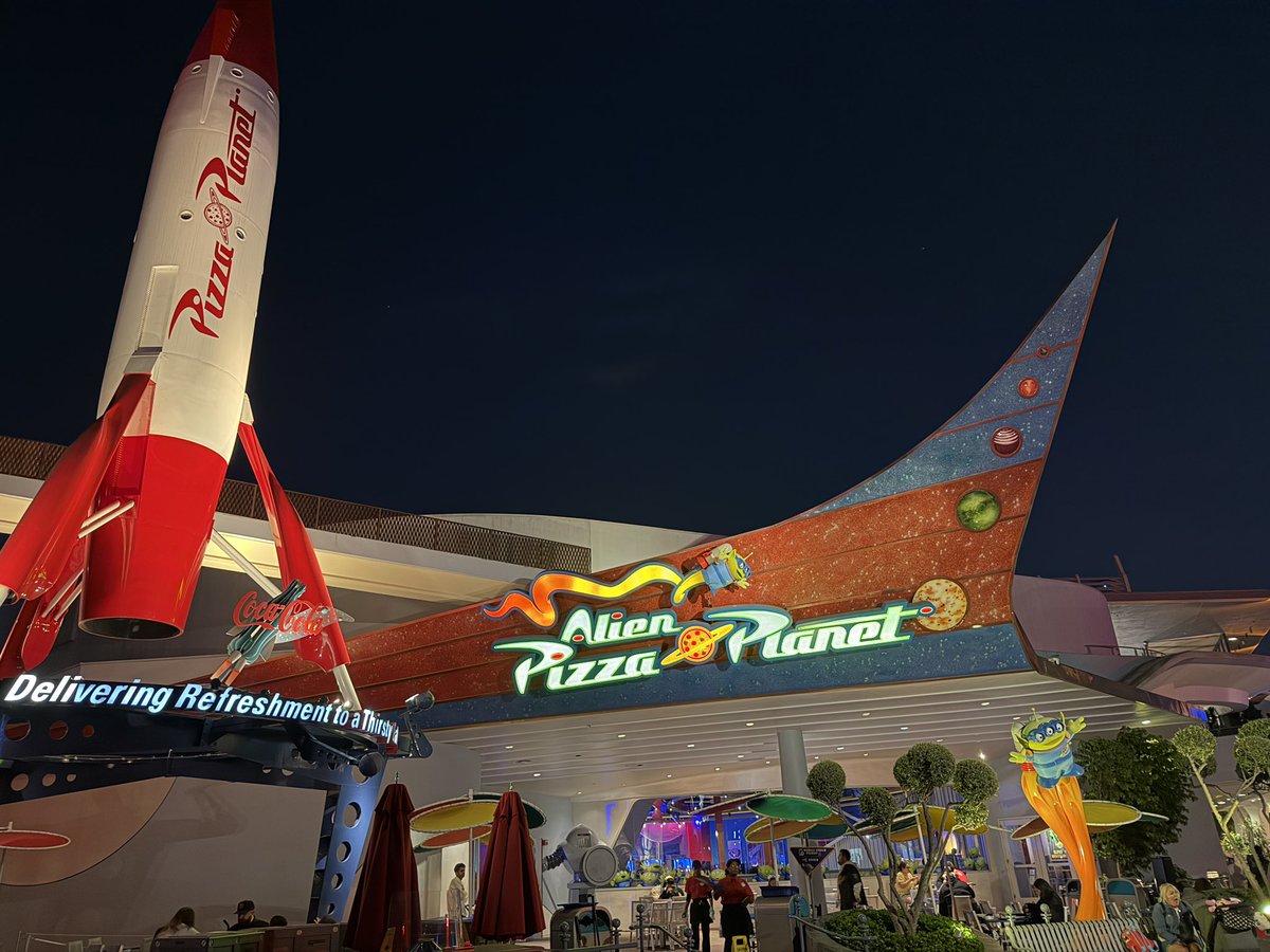 Attractions 360° tweet media