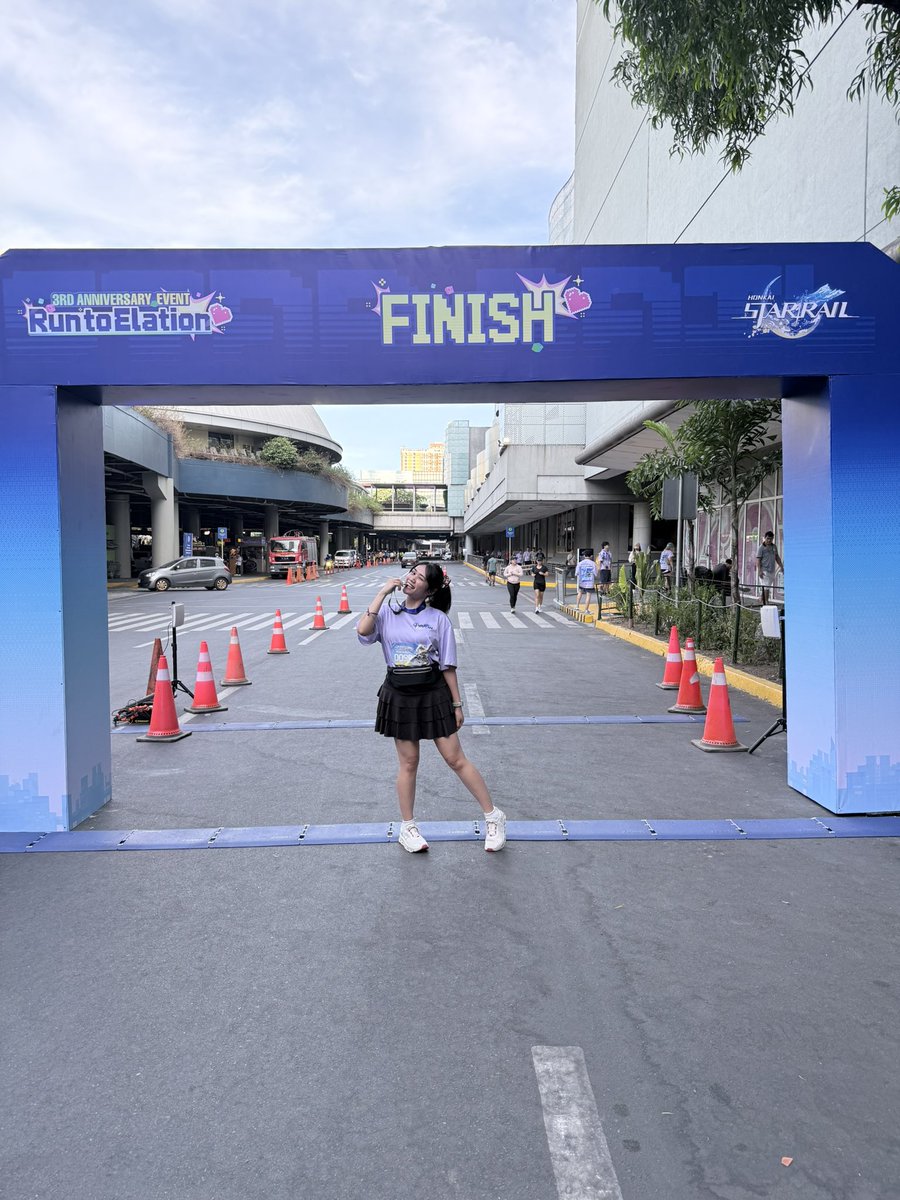 itslillechi's tweet photo. Almost a week late but I joined the Run to Elation last May 3! 

The medal’s so pretty! 🥺

Happy 3rd Anniversary @honkaistarrail ✨ https://t.co/juuYMqzQbK