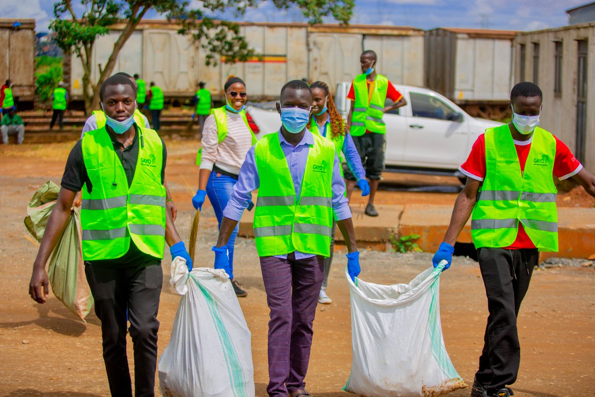 GayoUganda's tweet photo. The #CampusToCommunity movement continues to create impact across Uganda. A few days ago, students from the Eco Club Chapters of @Makerere  and @kyambogou  Universities joined the Portbell community in Luzira for a #CommunityCleanup &amp; #WasteAudit. https://t.co/6F2cZF7YVS