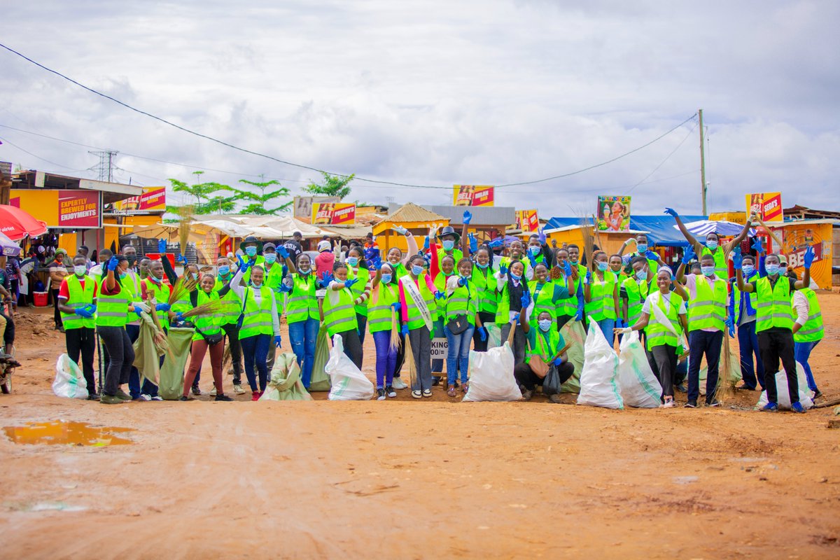 GayoUganda's tweet photo. The #CampusToCommunity movement continues to create impact across Uganda. A few days ago, students from the Eco Club Chapters of @Makerere  and @kyambogou  Universities joined the Portbell community in Luzira for a #CommunityCleanup &amp; #WasteAudit. https://t.co/6F2cZF7YVS