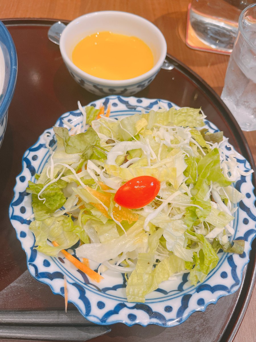 haruka96P4's tweet photo. 誕生日なのでランチを豪華にしてみた😋 https://t.co/w3As5Kl4wB