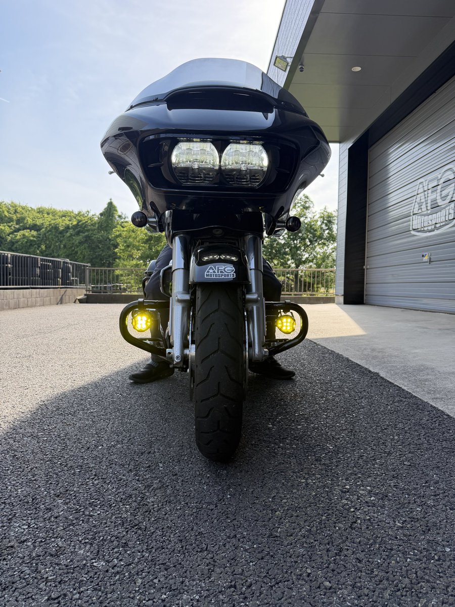 AFGMOTO's tweet photo. Auxbeamフォグランプ、V-Ultra3インチタイプ！サイドシューターの名だけあって270度と広い角度を照らす！3モードでDRLとメインライト、両方オンも可能。暗い道走る時が怖くなくなるしカスタムとしても楽しめる👍🏼
#afgmotosports #auxbeam #カスタム #led #フォグランプ https://t.co/pnR1k9r4KV