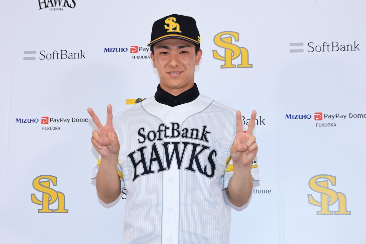 福岡県出身 #藤原大翔 投手（3年目・20歳）が会見に臨みました。 今季