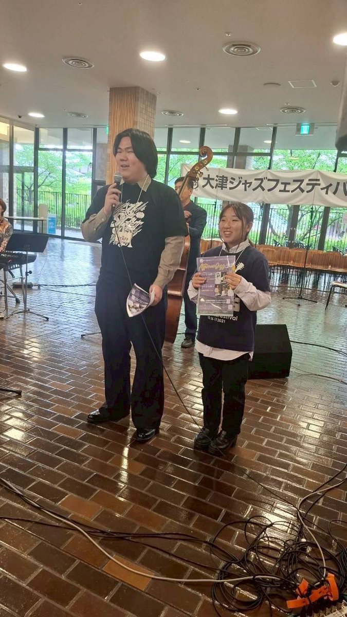KBConair's tweet photo. こんにちは！
KBC関西大学放送研究会です！

高槻ジャズストリートにて、
KBC部員7名が司会進行を務めさせていただきました。

北摂地域のGW恒例イベント！！
本年も無事開催され、司会として参画できたこと、嬉しく思います。
改めて深く感謝申し上げます。

 #KBC  #関西大学放送研究会  #高槻ジャズストリート