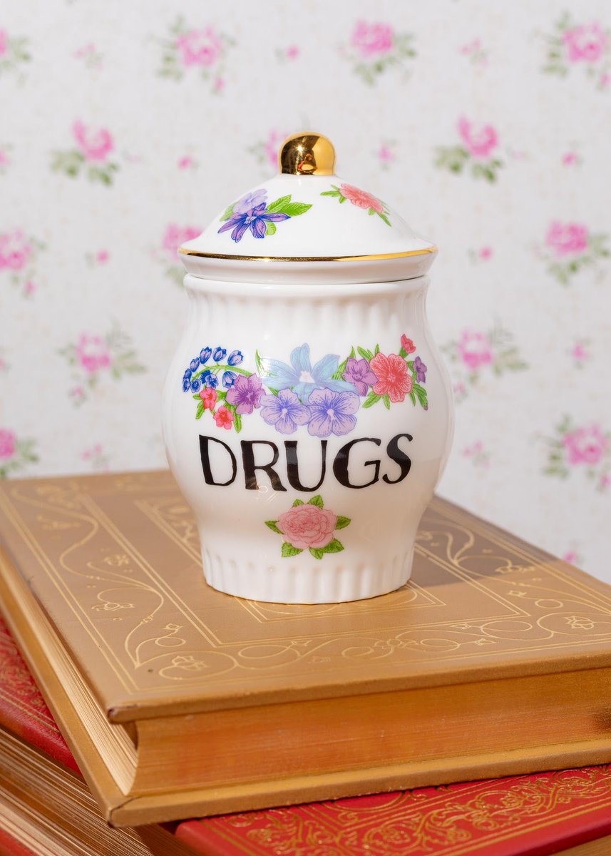 ShopCannaStyle's tweet photo. We made one of these jars in case you need one! https://t.co/jX7fR2B6hJ