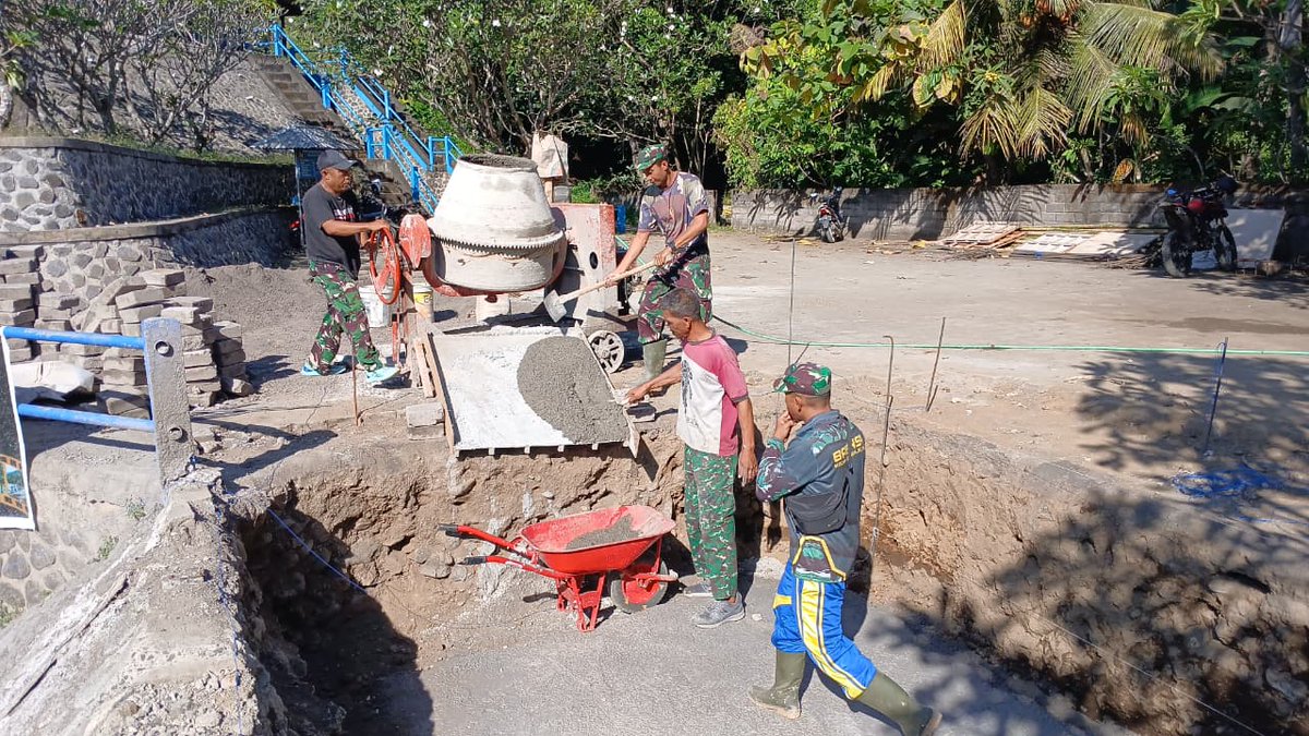 Kodam9Udayana's tweet photo. Progres Jembatan Perintis Garuda di Buleleng Capai 23,5 Persen, Konektivitas Wilayah Kian Terwujud
#Kodim1609Buleleng #Jembatantniad #Buleleng #Seririt #Bali #PembangunanInfrastruktur #KonektivitasWilayah #TNIAD #TNIManunggal #InfrastrukturUntukRakyat #IndonesiaMaju #BaktiTNI https://t.co/1MtLgGEd8Y