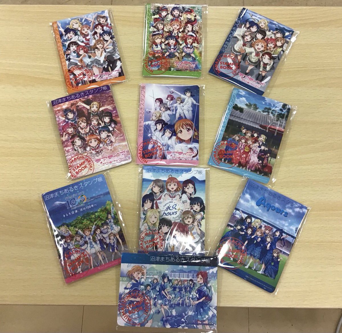 【沼津限定!】ラブライブ!サンシャイン!! まちあるきスタンプ帳 全10種 まちあるき缶バッジに新絵柄が登場！(2022/12/13～)新絵柄・まちあるき