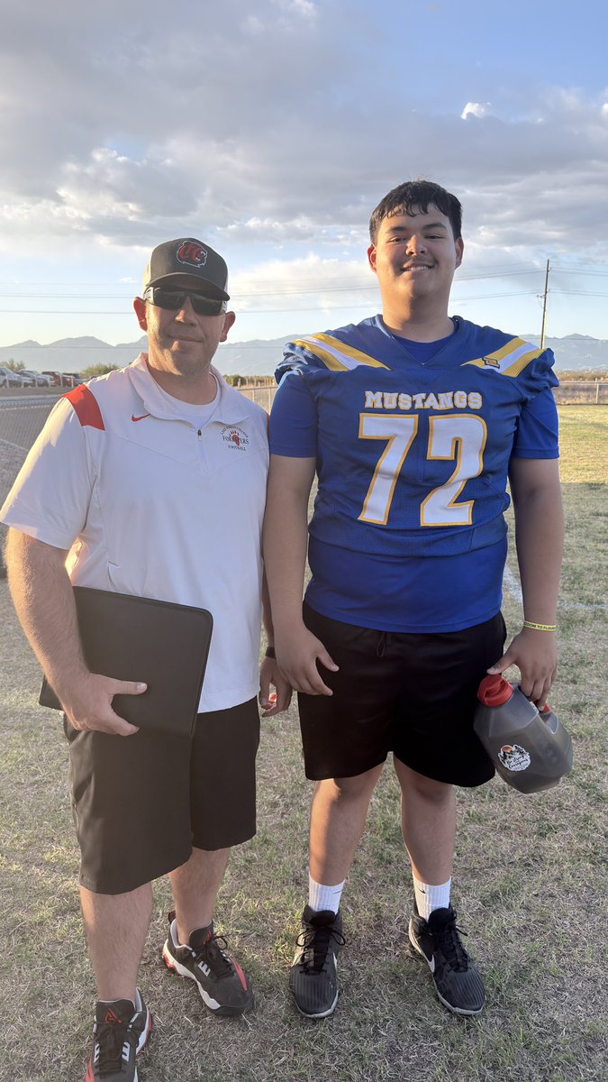 BRANDONCARROLLC's tweet photo. Had an amazing conversation with @Swoll_2_ really appreciate you stoping by and talking to me and my team and family looking forward to the future!!

@CoachTeyechea @Coach_J_Allen @CoachCarbajalOL @RonTBAOL @CoachTello_NCSA @sahuarita_fb https://t.co/SGL56mOCAE