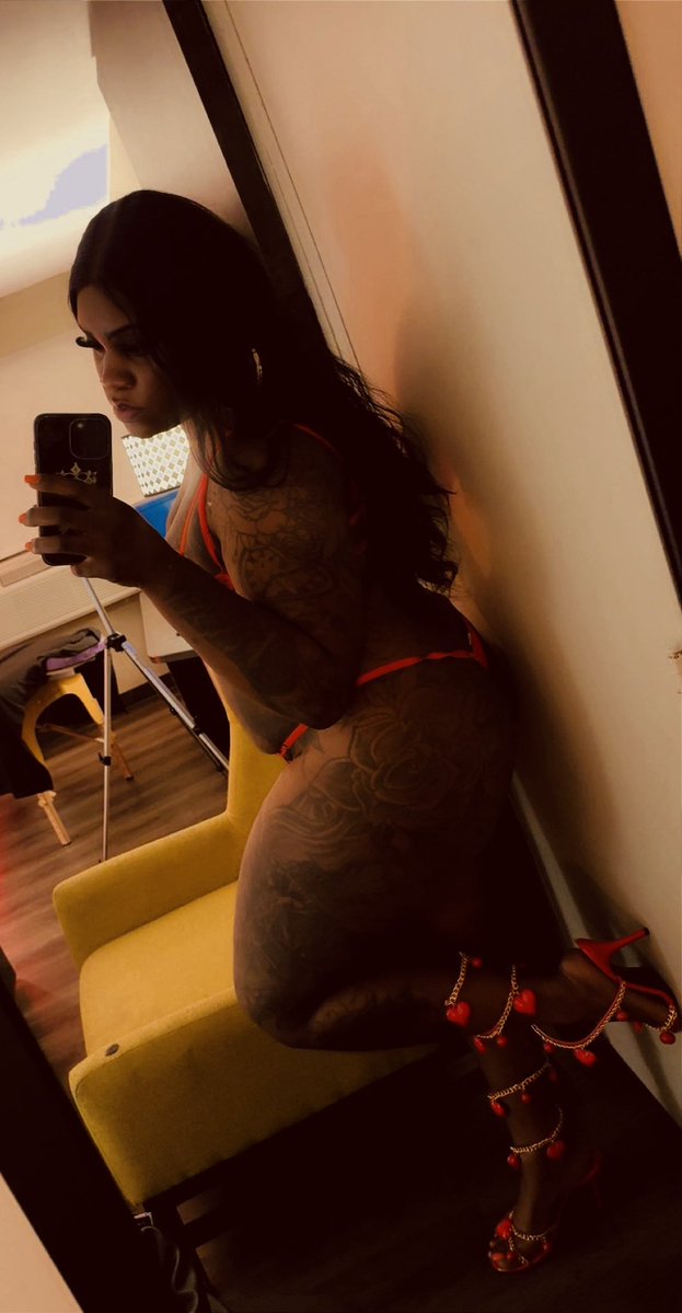 MochaaDeGoddess tweet media