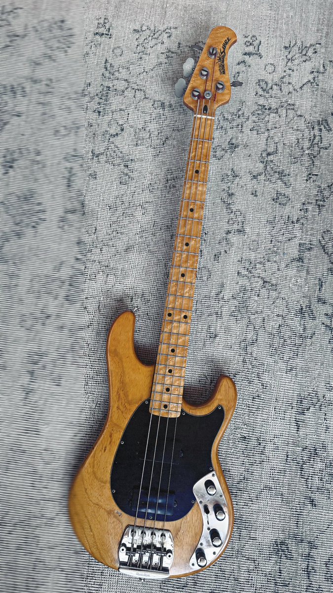 muumuu_7x_xj_'s tweet photo. 愛器
#MUSICMAN #Sabre
#birdseyemaple https://t.co/sJeWLCHA86
