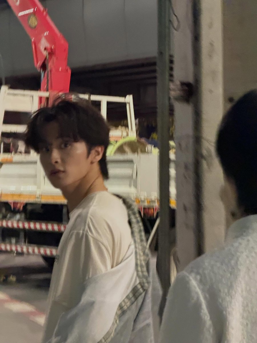 ݁ tweet media