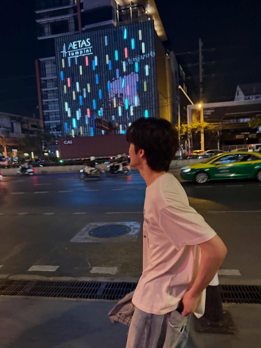 ݁ tweet media