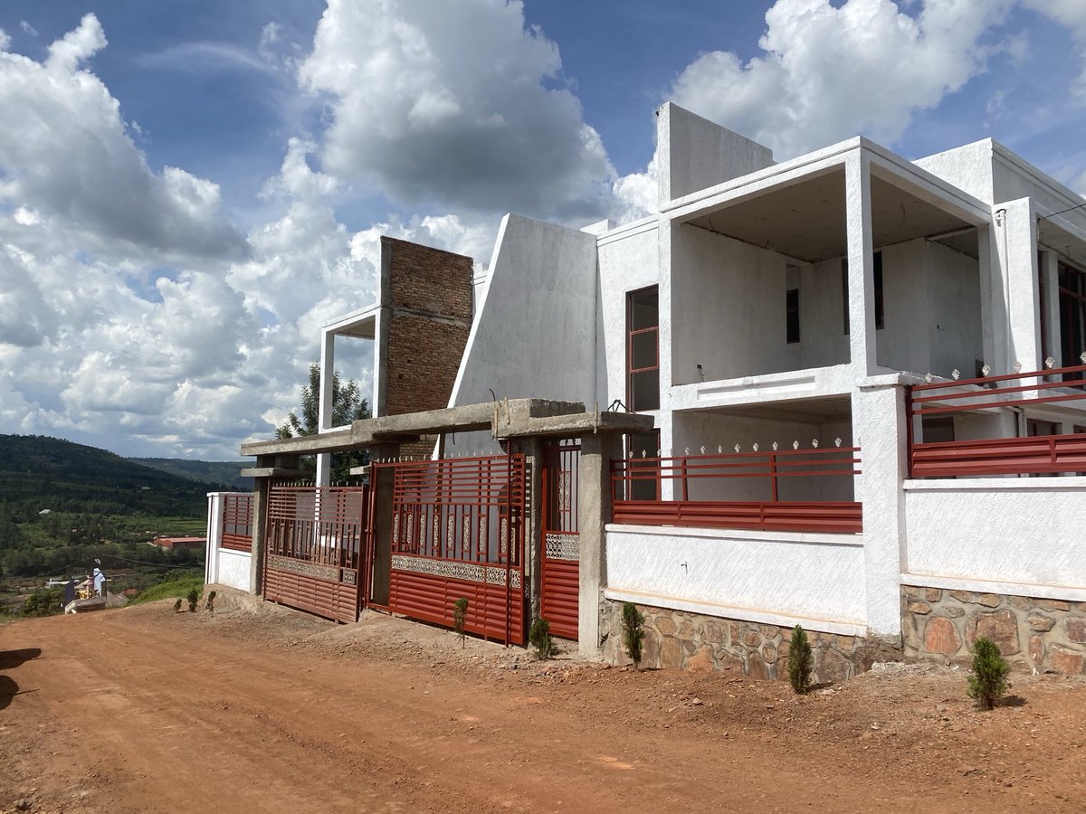 SHDR ltd/UBWUGAMO HOUSES tweet media