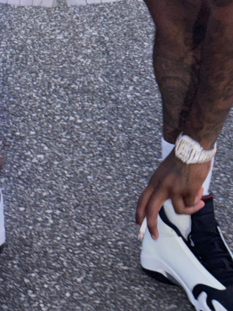 1ChainGangMoney's tweet photo. 2,921 Days Later…… Made It To The Finish Line🏁 now time to walk down these last months 🏃🏾‍➡️🏃🏾‍➡️
#FREETHEROP
#ROPSTER🪢 https://t.co/mQr4XyDh8b