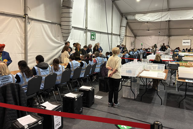 actonw3com's tweet photo. Labour Holds on for Fifth Consecutive Term in Ealing
Party loses thirteen seats with Greens and Lib Dems making ground https://t.co/8tpnIfc616 https://t.co/umkTGuOdNw
