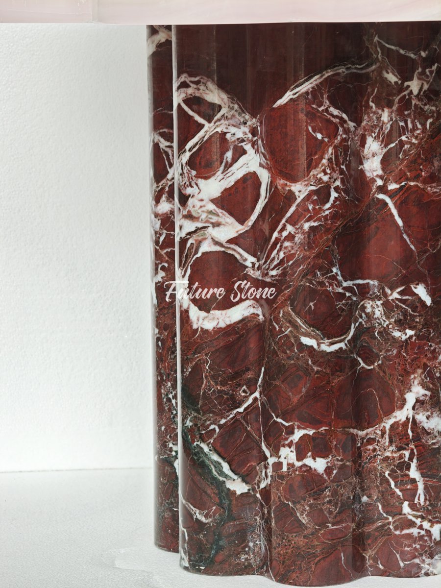 FutureStone86's tweet photo. When marble decides to be soft. 🌸
Rosse Lepanto meets Pink Onyx . The perfect corner for a quiet moment and fresh blooms.

#HomeDecor #InteriorDesign #MarbleTable #Aesthetic https://t.co/ZepJFb7eEz