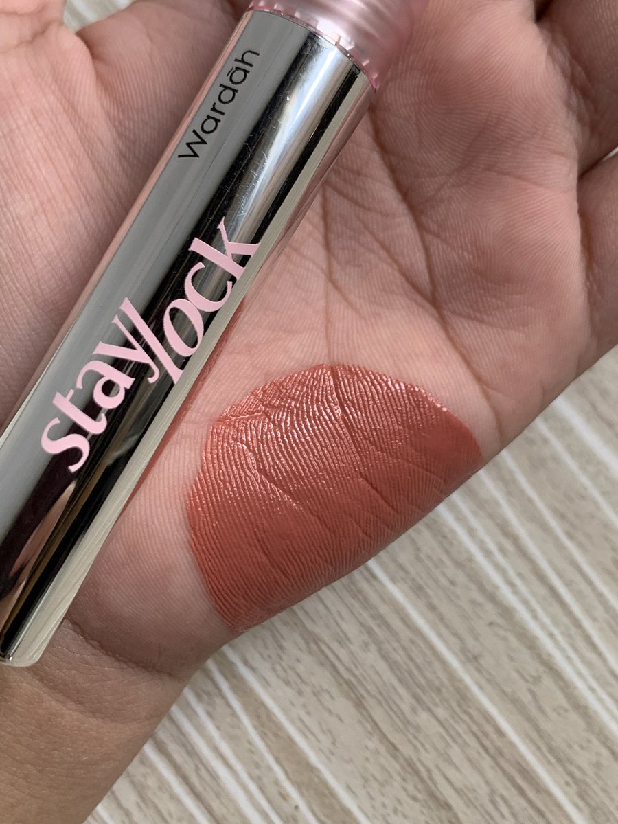 itsnayjpg's tweet photo. makasih buat mbak mbak threads yang udah spill lippies badak!!!! 

akhirnya aku ga perlu touch up lagi abis makan 😭🤍 https://t.co/e34ewr1UuS