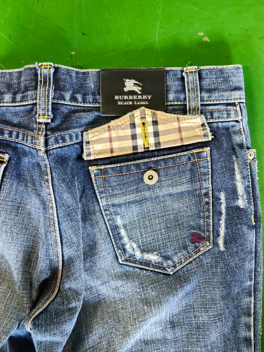 BURBERRY BLACK LABEL