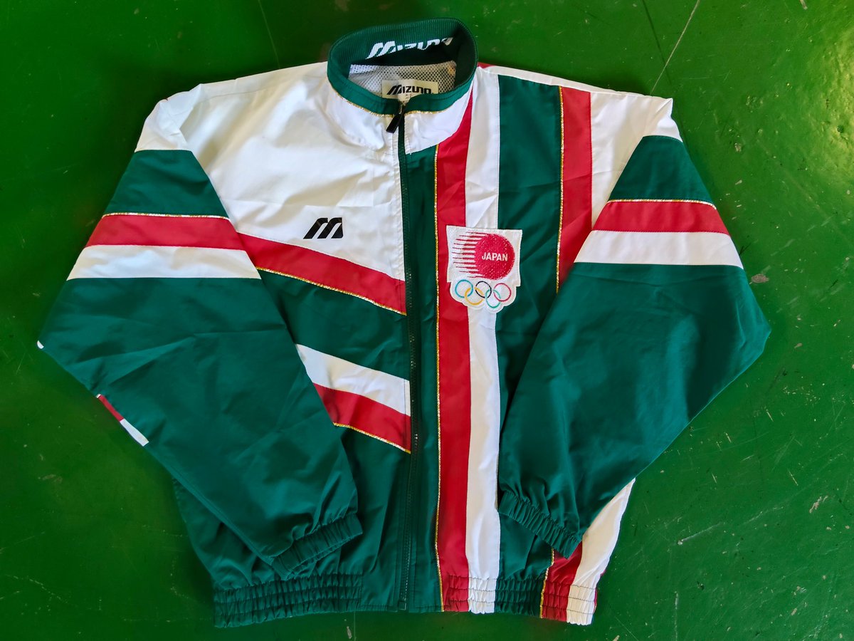 GURE石橋店です🎶 〇 90年代銀タグNIKEのナイロンジャケット レア