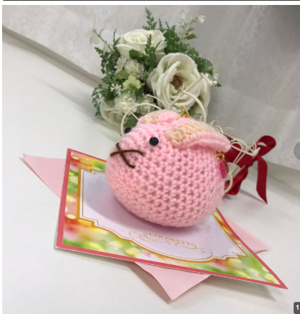 cocorety42's tweet photo. 柔らかな春の色彩をまとった「さくらうさぎ」です。桜をイメージした優しいカラーリングと、コロンとしたフォルムが特徴で、見ているだけで心が和むような表情に仕上げました。　¥900

【福祉施設制作】癸（みずのと）作　あみぐるみ　「さくらうさぎ(春)」　NO.5163 https://t.co/lLYtjPmZji