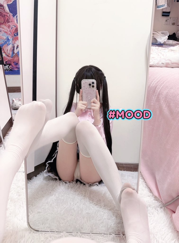 Cadence_hime's tweet photo. 肚仔餓😭😭
有無哥哥請Melody食飯吖😏
講笑🤣

#hkgirl #淫娃 #學生妹 #hksex #蘿莉 https://t.co/hDVJuxH3SD
