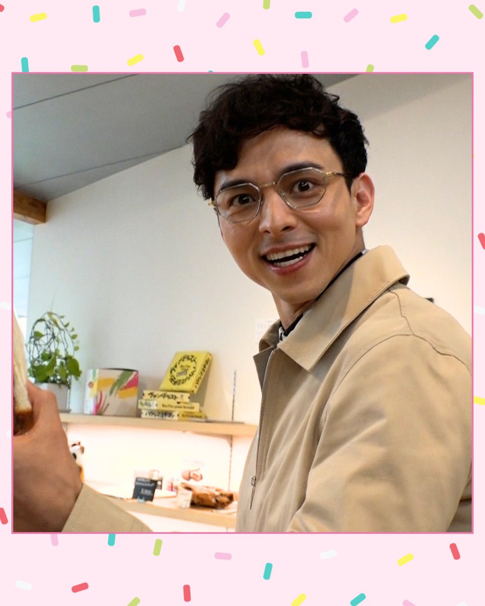meshidora_ntv's tweet photo. 俳優コンビ 鶴見辰吾 さんと 北村有起哉 さんと一緒に群馬県太田市でグルメドライブ旅🚗💨

3人が合流したのは…「金山展望台 」🌃

カレーパンをもとめて「WANDERLUST」さんへ🍛

鶴見さんが俳優になったきっかけとは？
実力派俳優の2人が思う俳優あるあるとは？

日曜ひる12時45分からは #メシドラ https://t.co/JSqKf6F1yP
