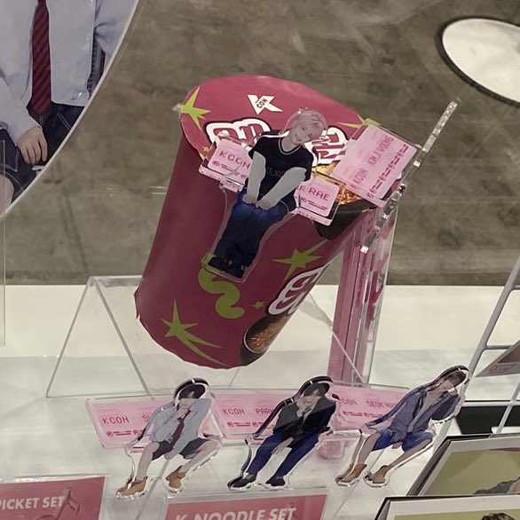 티칠 tweet media