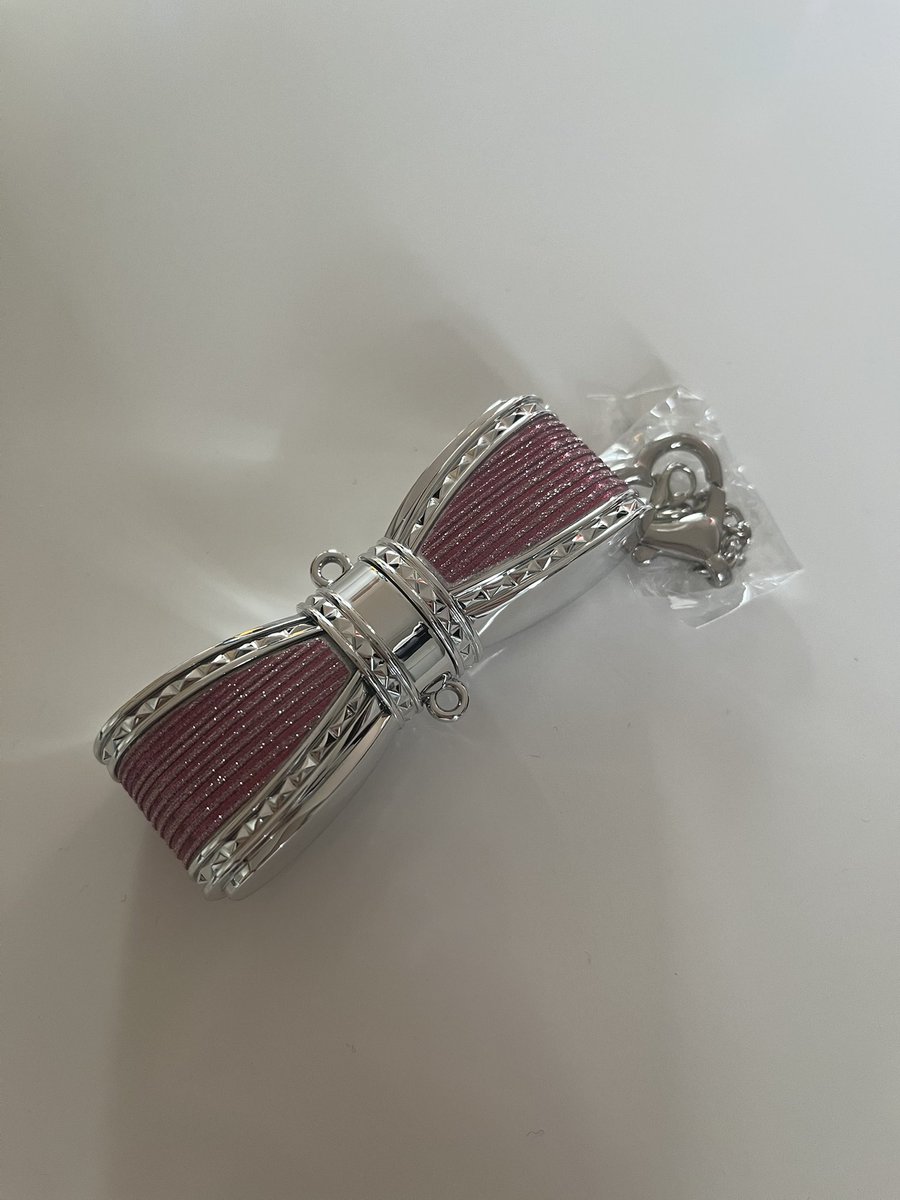 okoto_miraika's tweet photo. やっと見つけた！chaminiのリボンティント！沙月(2番)を購入しました！めちゃくちゃ発色いいしパケ可愛いし最高です！ https://t.co/gPuxAdWLfo