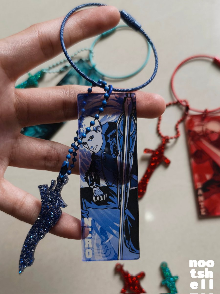 nootshell's tweet photo. Guys... They're here⚔️🗡 #dmc #dmc5 #cf22 #comifuro22 https://t.co/86g0nglcZI