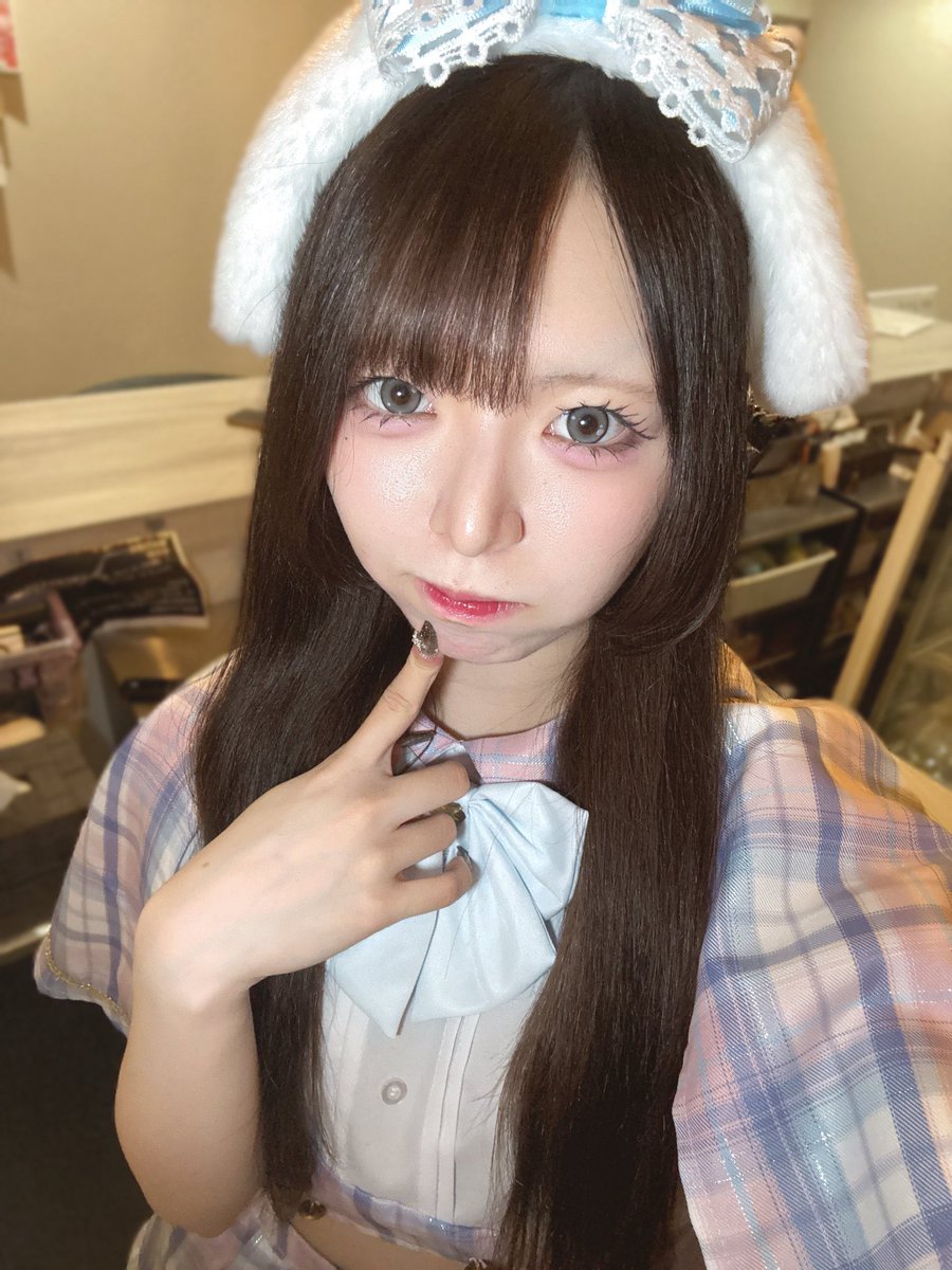 本日もりぼんてーるプレオープン営業します❗️

5月8日（金）

15-18:15
ぐみ

※さつきちゃん、あめちゃん、りんちゃんお休みです

プレオープン詳細𓃹

・システム
全種飲み放題30分　1,100円（ビール含む）のみになります❗️
・フード一部提供あります